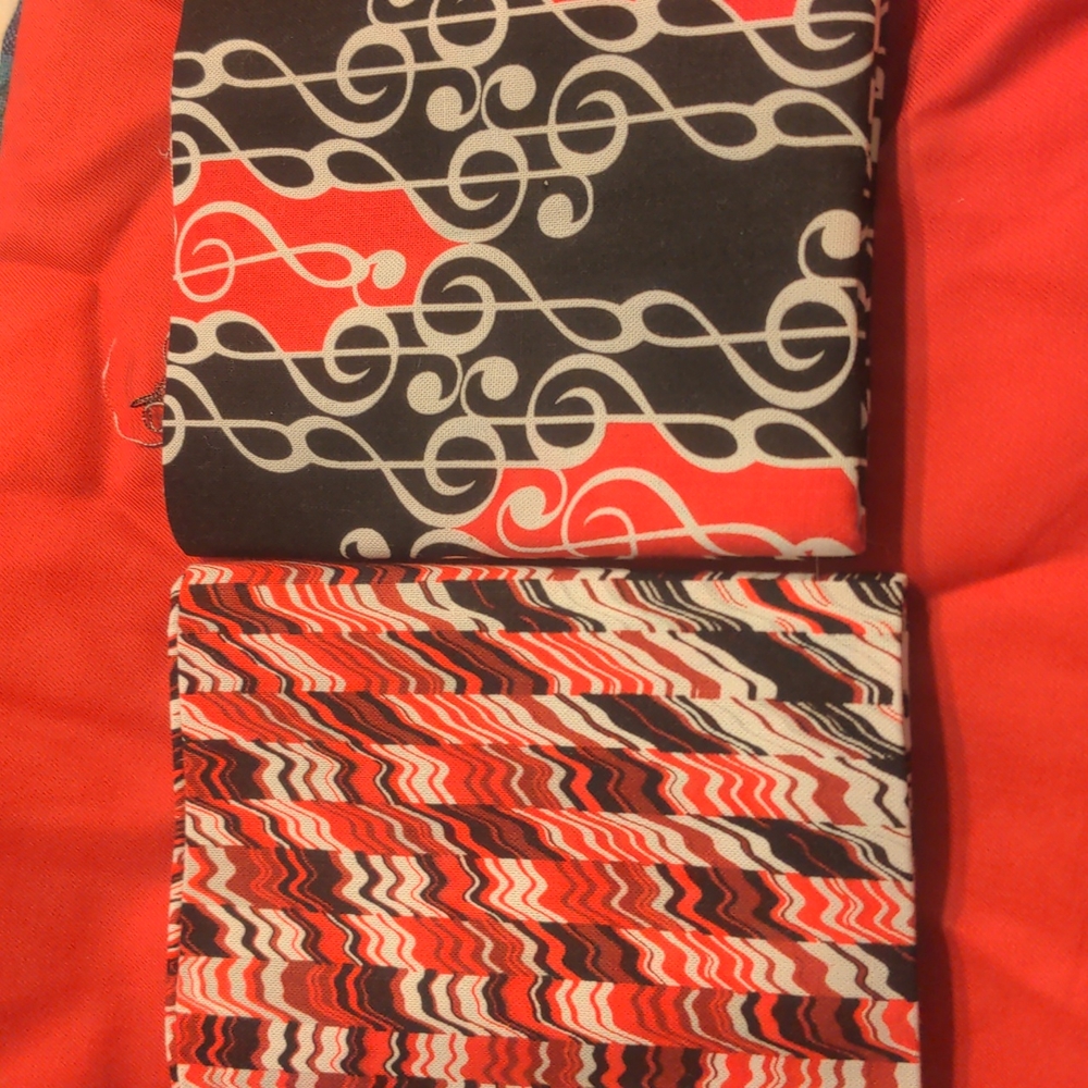 4lb of fabric (fabric bundle)